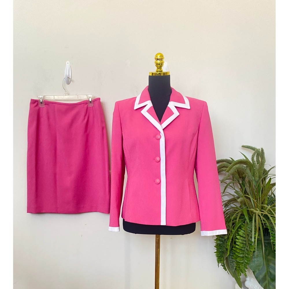 New Kasper Women's Pink White Poly Blend‎ 2 Piece Skirt Suit Size 10P, $280